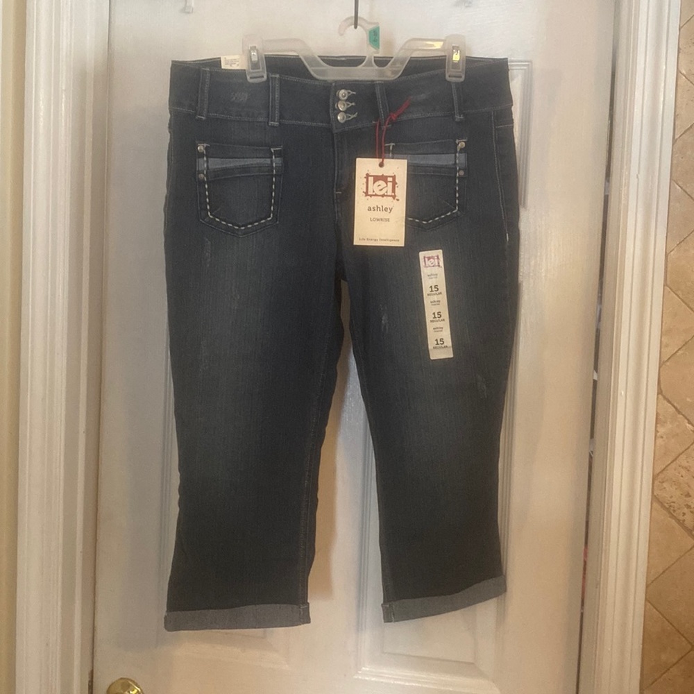 l.e.i , vintage ashley 3 button lowrise capri blue jeans , junior size 15 r